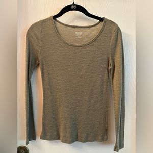 Scoop neck ribbed long sleeve
